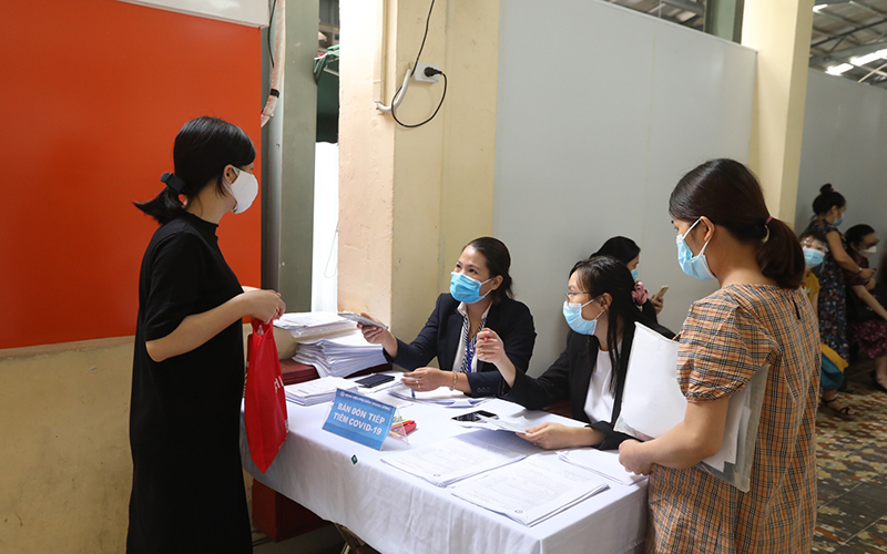 Phụ nữ mang thai có cần tiêm vaccine phòng COVID-19 hay không?