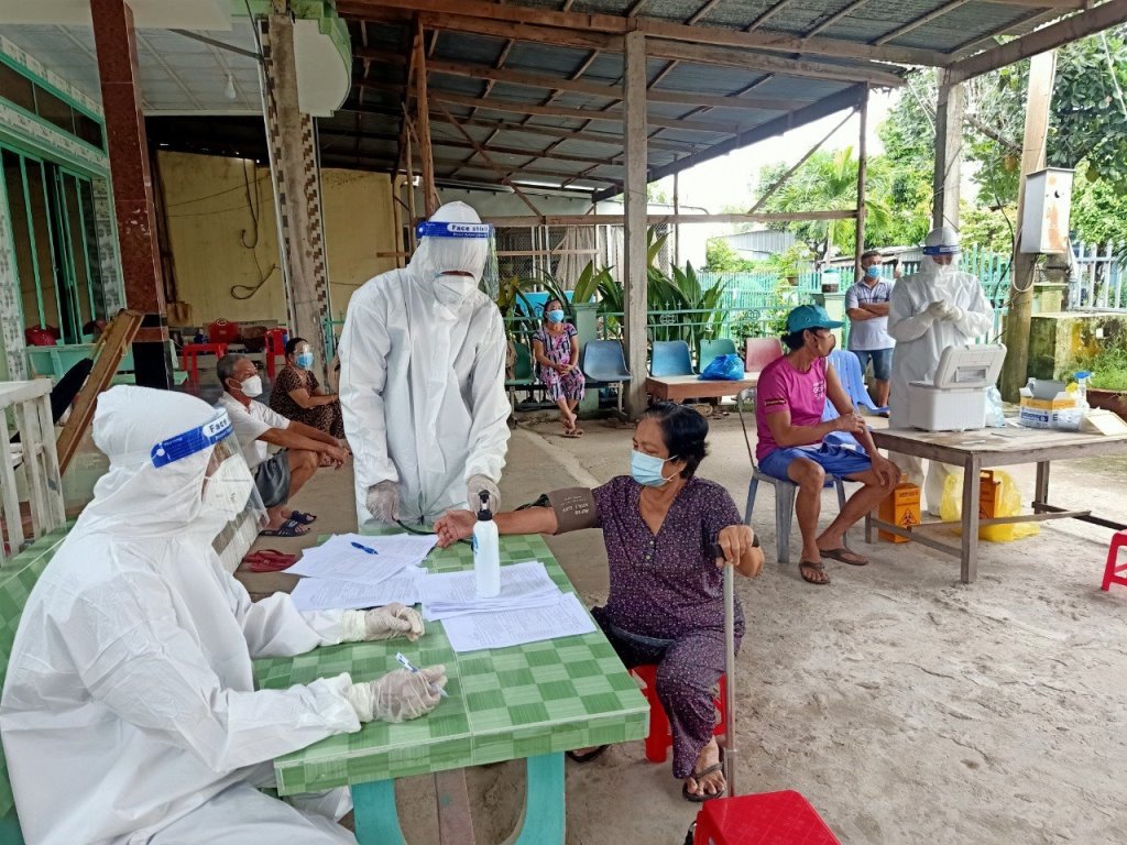 An Phú triển khai tiêm vaccine phòng COVID-19 cộng đồng ở xã Khánh An và thị trấn Long Bình