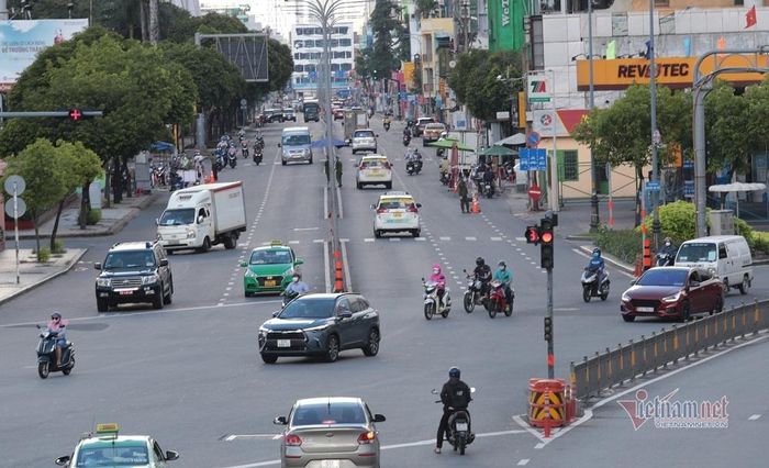 50% cán bộ, công chức ở TP.HCM được đến cơ quan làm việc từ 1-10