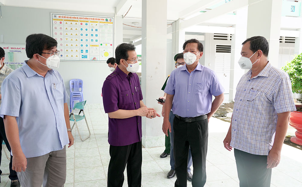 Bí thư Tỉnh ủy An Giang Lê Hồng Quang khảo sát, kiểm tra các cơ sở điều trị COVID-19