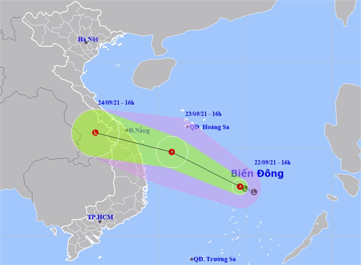 Áp thấp nhiệt đới hình thành trên Biển Đông, hướng vào các tỉnh Trung Bộ