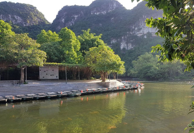 Khám phá du lịch Ninh Bình giữa "bão dịch" bằng tour trên facebook