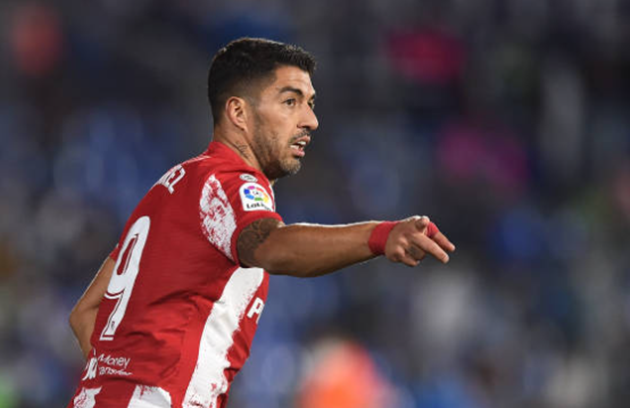 Suarez lập cú đúp, Atletico lên ngôi đầu La Liga