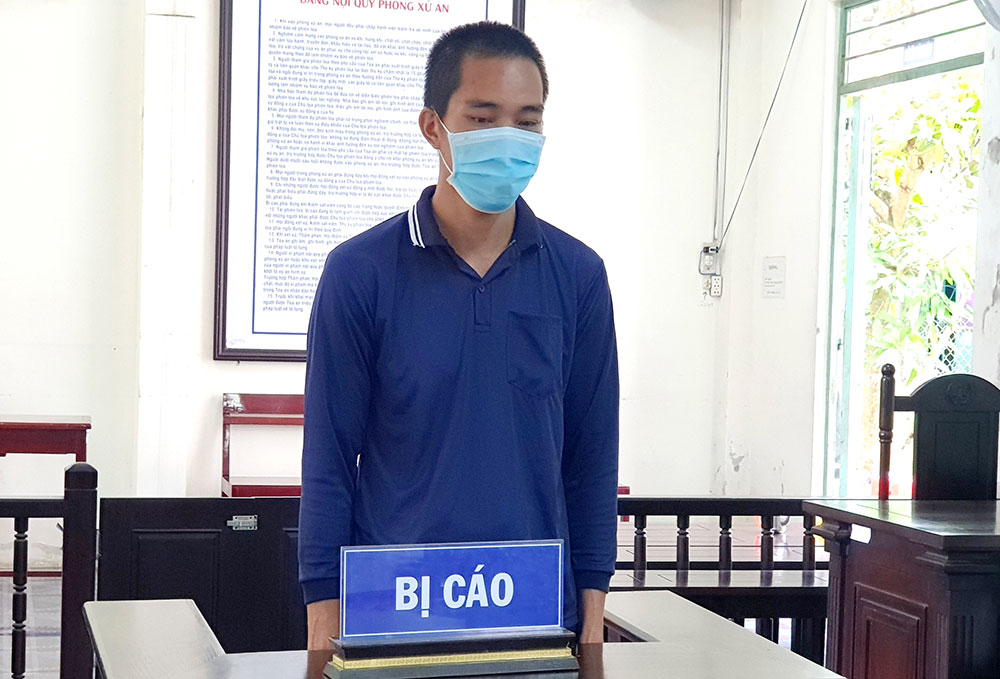 Sửa ống nước dùm hàng xóm rồi nổi lòng tham