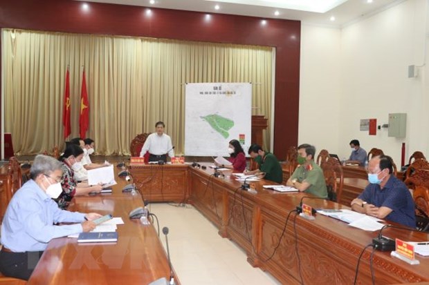 Phó Thủ tướng: Bến Tre giữ vùng xanh, sẵn sàng chi viện cho các tỉnh