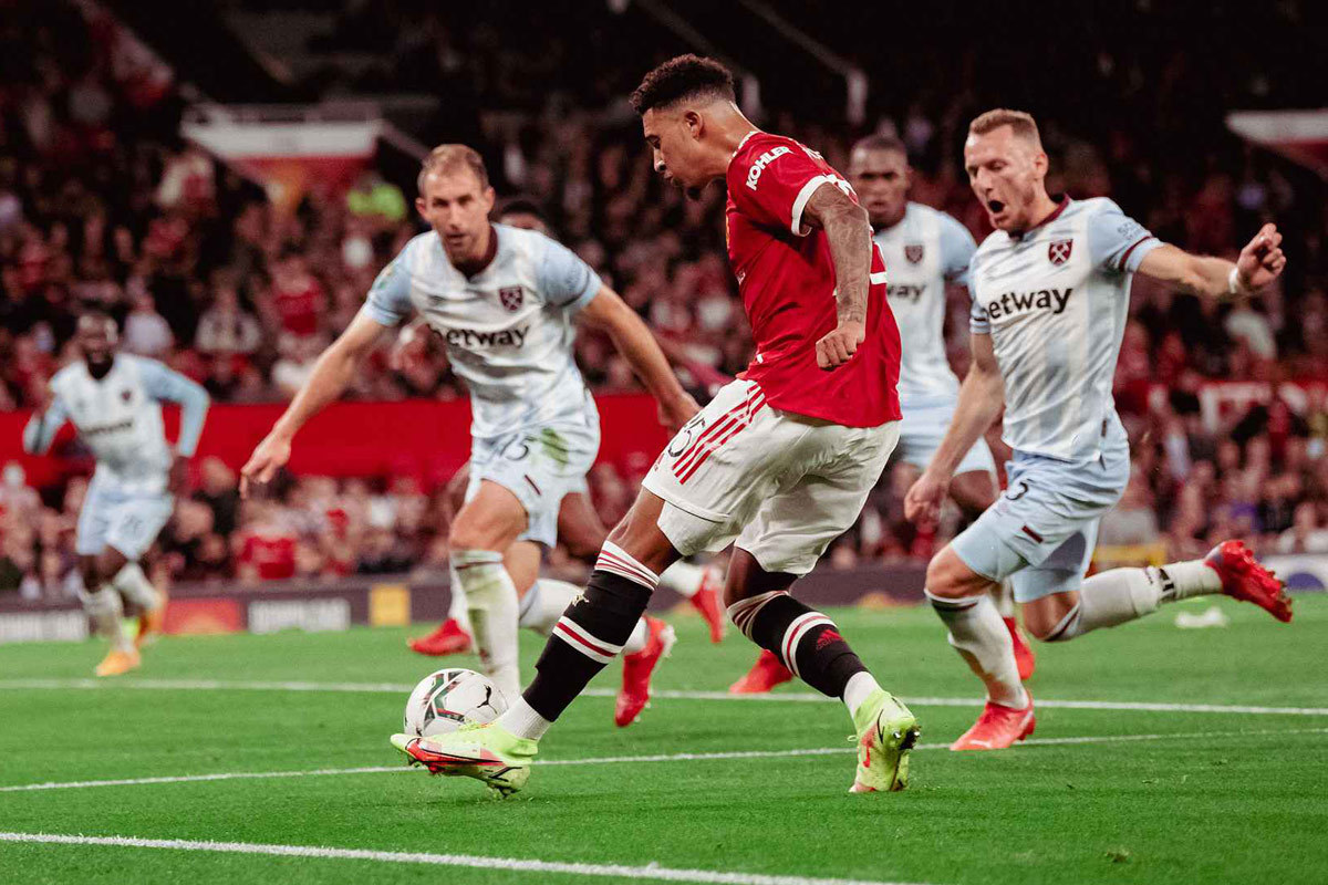 MU bị 'đá' khỏi League Cup: Solskjaer 'buông' hay bất lực?