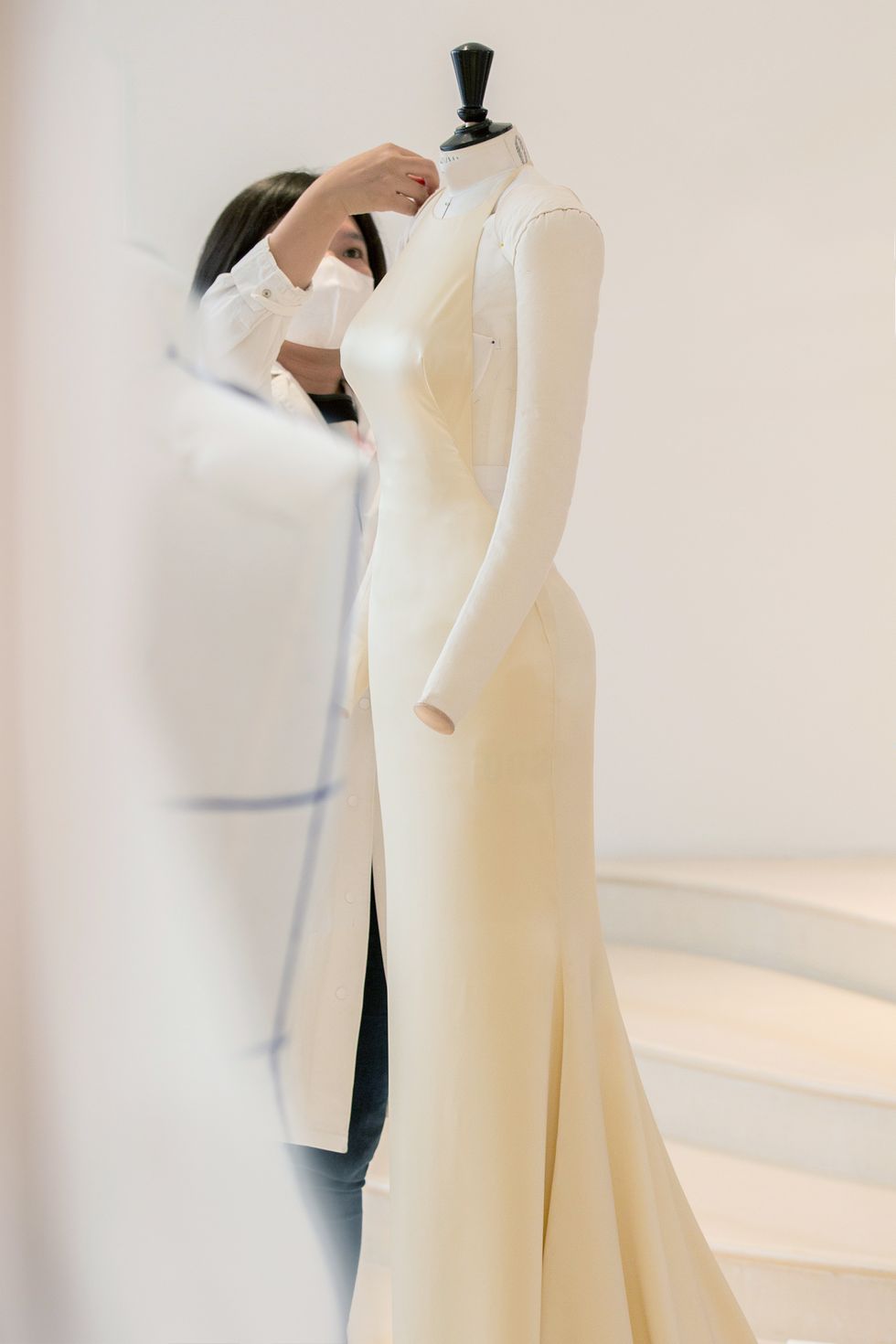 Ngắm bản vẽ trang phục của Anya Taylor-Joy tại giải Emmy