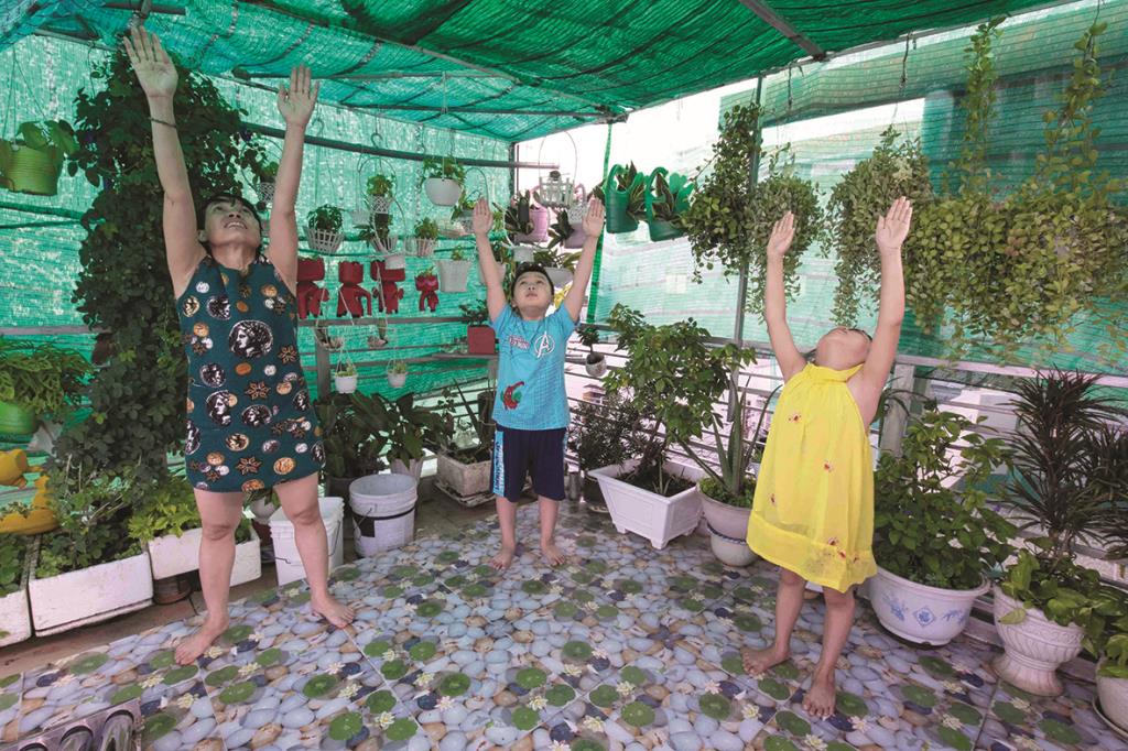 “Bình tĩnh sống để chống dịch lâu dài”