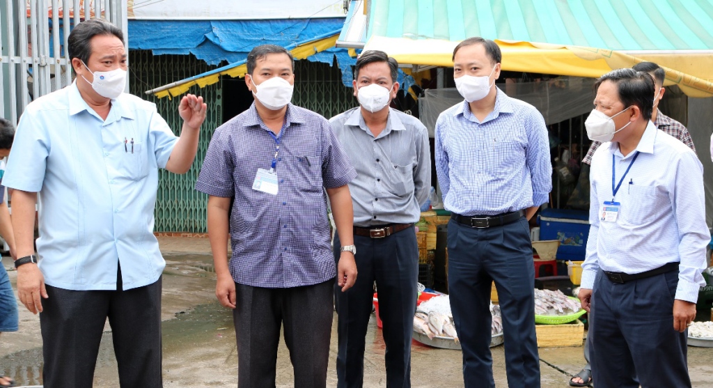 Lãnh đạo huyện Châu Thành kiểm tra công tác phòng, chống dịch bệnh COVID-19 tại thị trấn An Châu