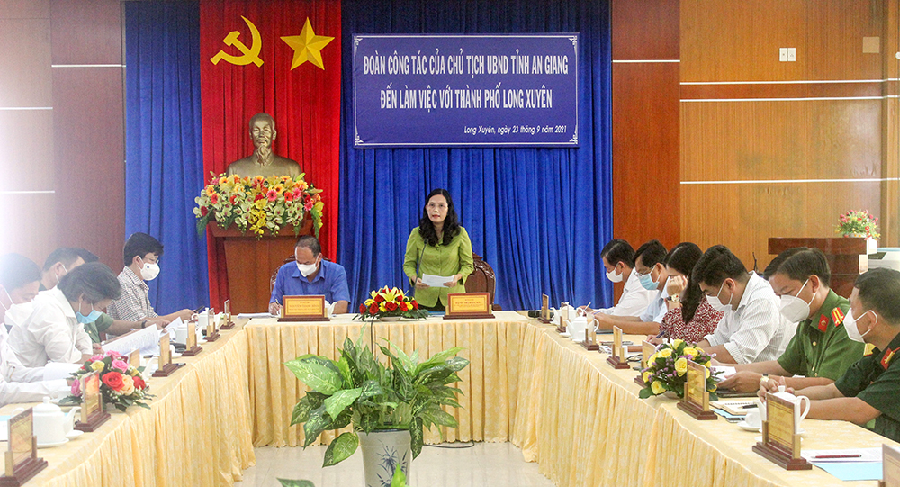 Chủ tịch UBND tỉnh An Giang Nguyễn Thanh Bình làm việc về công tác phòng, chống dịch và việc triển khai các dự án, công trình trọng điểm tại TP. Long Xuyên