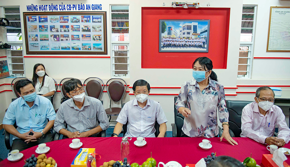 Thường trực Tỉnh ủy thăm, động viên Báo An Giang và Đài phát thanh – Truyền hình An Giang