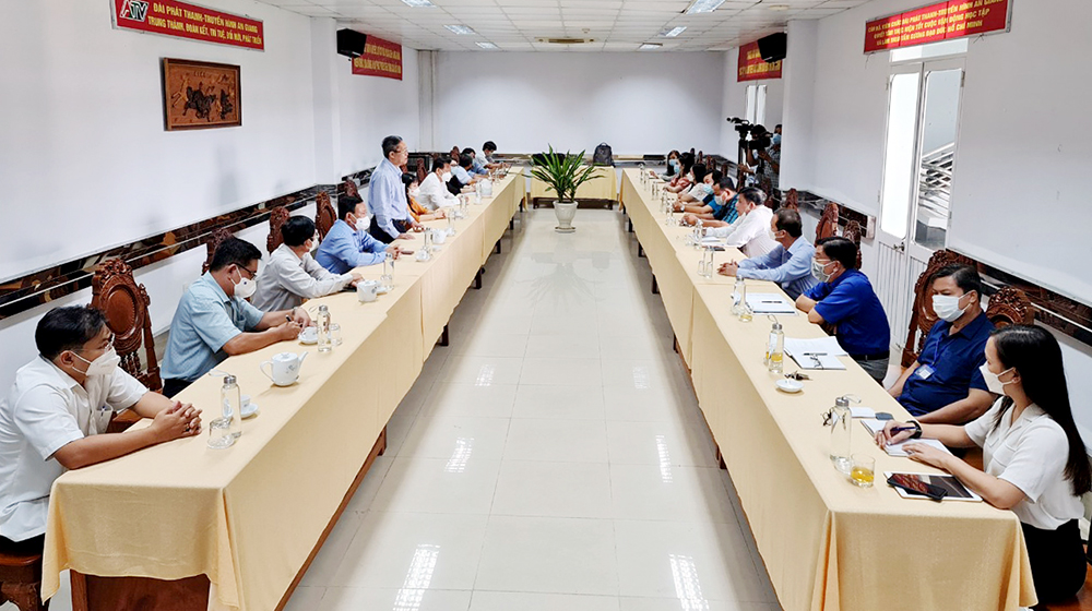 Thường trực Tỉnh ủy thăm, động viên Báo An Giang và Đài phát thanh – Truyền hình An Giang