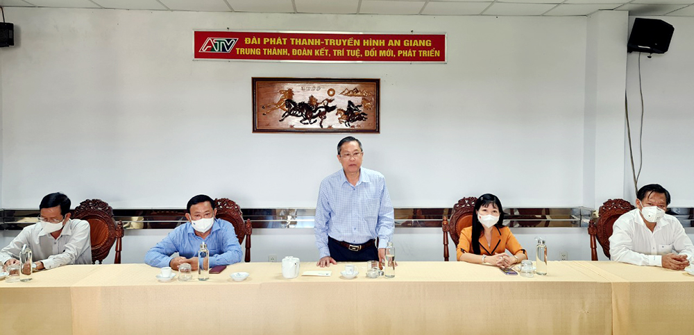 Thường trực Tỉnh ủy thăm, động viên Báo An Giang và Đài phát thanh – Truyền hình An Giang