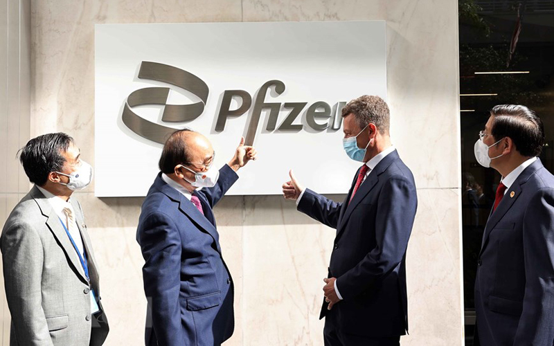 Pfizer cam kết cung cấp cho Việt Nam đủ 31 triệu liều vaccine ngừa COVID-19