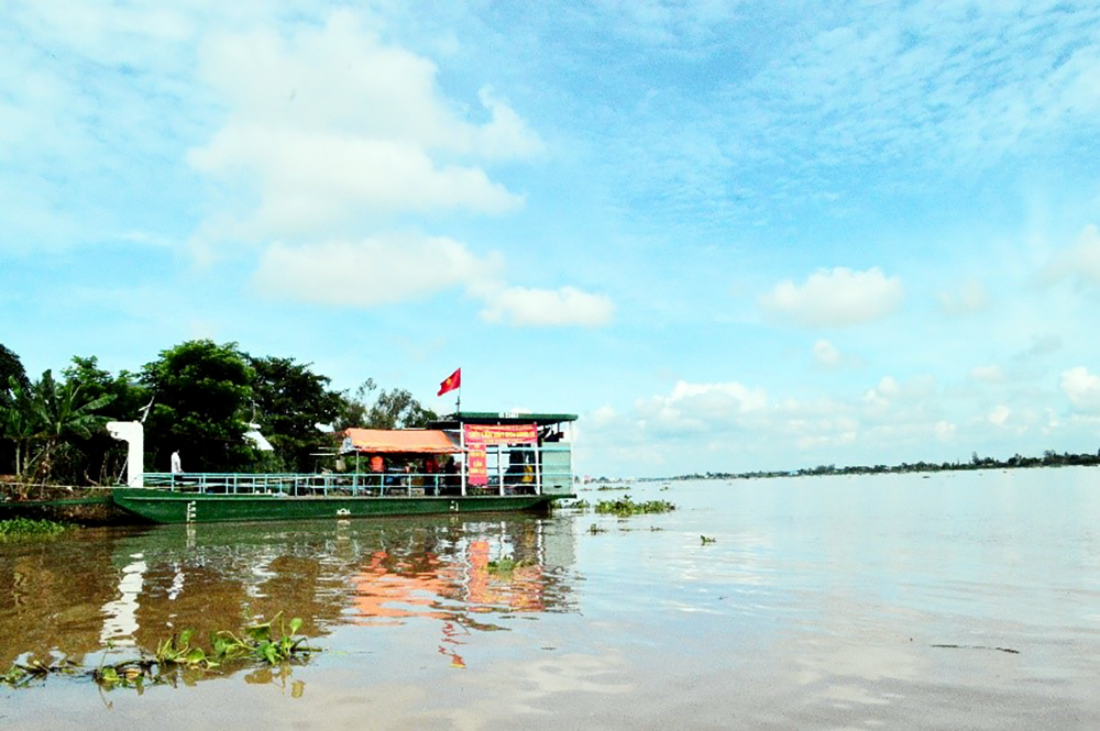 Những ngày bám chốt trên sông