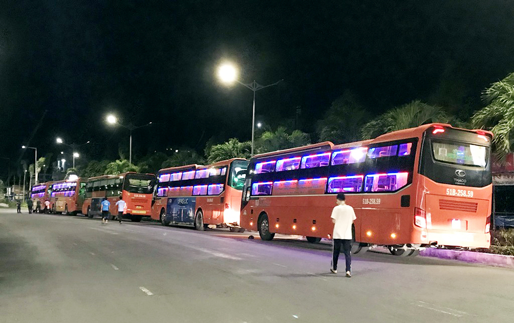Khởi hành đón công dân từ các địa phương trở về An Giang