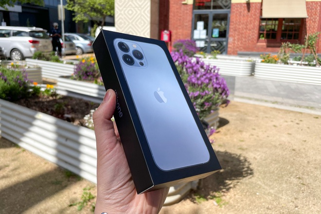 iPhone 13 Pro Max xách tay đổ bộ về Việt Nam, giá từ 46,5 triệu đồng