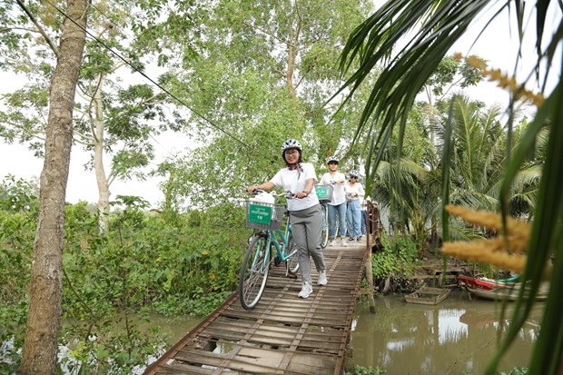 Hồi phục du lịch nội địa hậu COVID-19: Cần tháo gỡ nhiều ‘nút thắt’