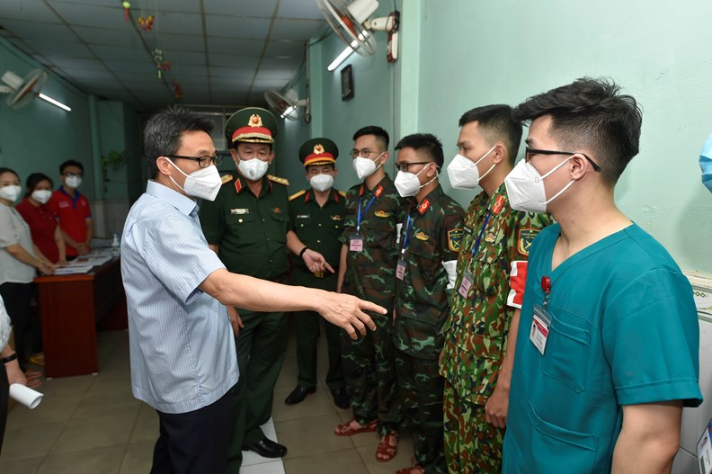 Vững niềm tin vào những người lính tuyến đầu chống dịch