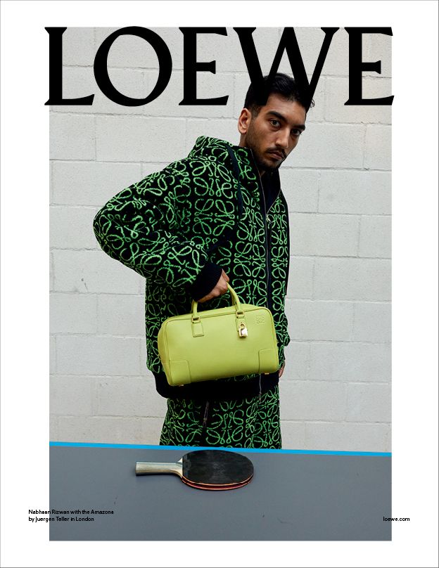 Loewe vinh danh chiếc túi nữ quyền Amazona