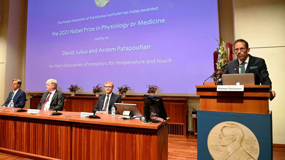Giải Nobel Y học năm 2021 vinh danh hai nhà khoa học người Mỹ David Julius và Ardem Patapoutian