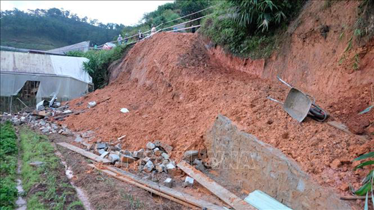 Thời tiết ngày 4-10: Chiều tối và đêm, nhiều khu vực trên cả nước có mưa dông