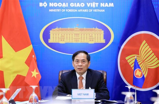 Các Ngoại trưởng ASEAN họp trù bị cho các Hội nghị cấp cao 38 và 39