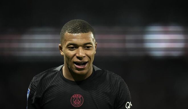 Mbappe xác nhận: 'Tôi đã đệ đơn rời PSG'