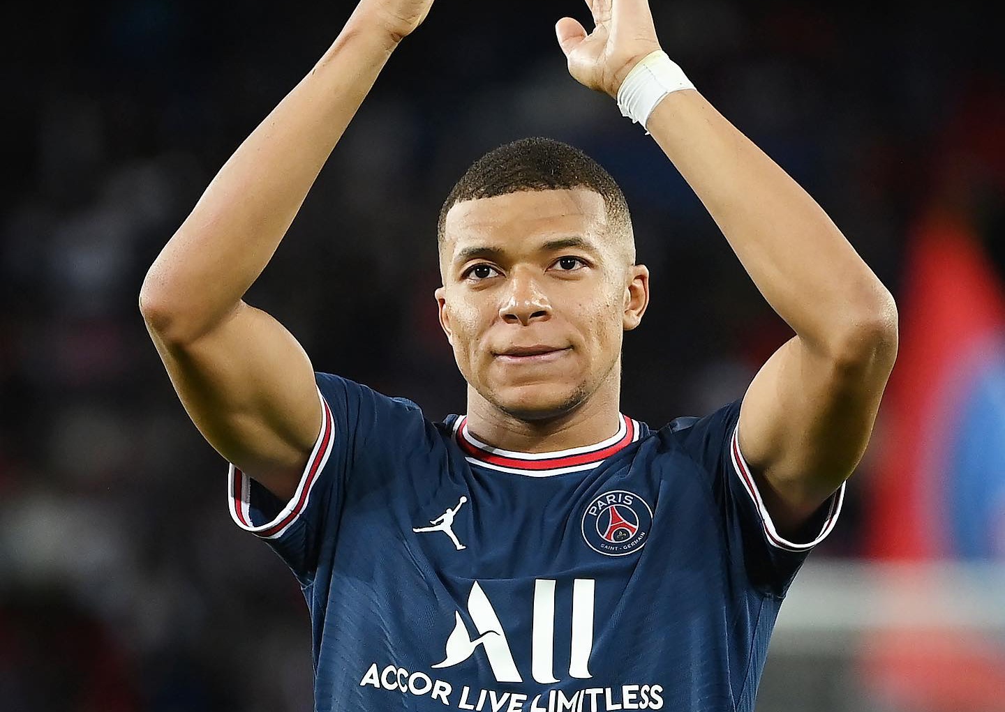 Mbappe xác nhận: 'Tôi đã đệ đơn rời PSG'