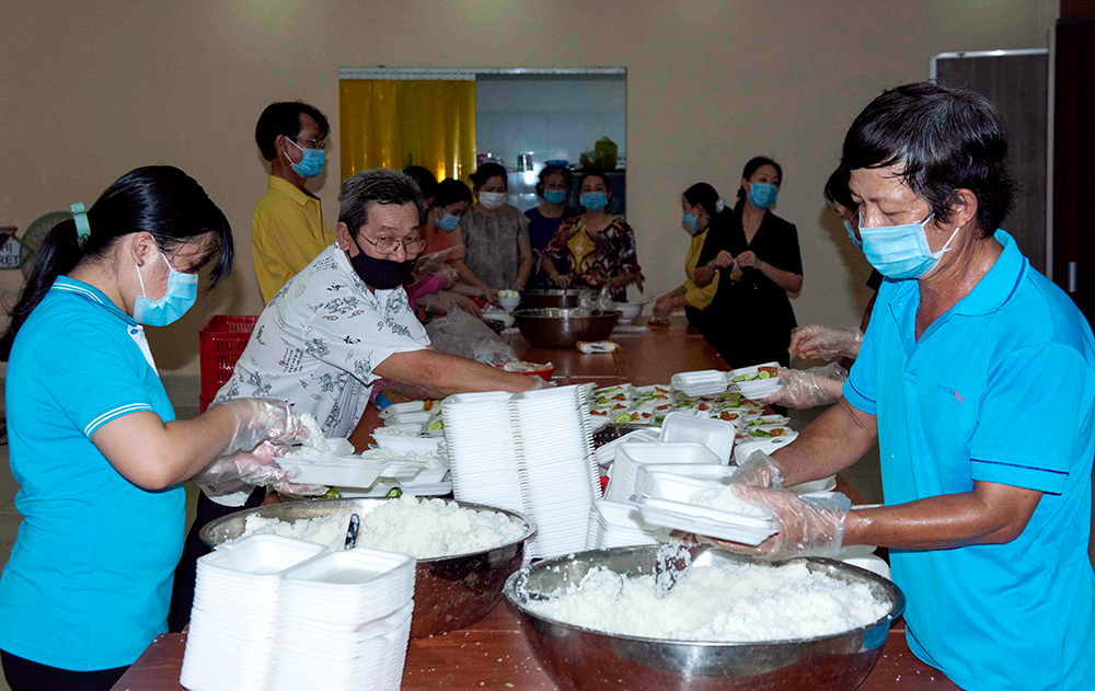 Hơn 35.000 người dân về quê, Chủ tịch tỉnh An Giang Nguyễn Thanh Bình chỉ đạo tiếp nhận chu đáo, nghĩa tình