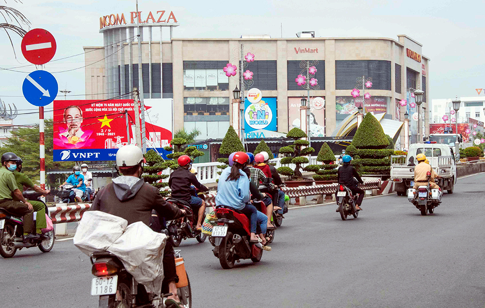 Hơn 35.000 người dân về quê, Chủ tịch tỉnh An Giang Nguyễn Thanh Bình chỉ đạo tiếp nhận chu đáo, nghĩa tình