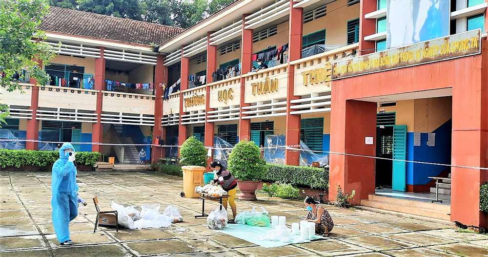“Người dân về tới cửa ngõ thì phải đón tiếp”