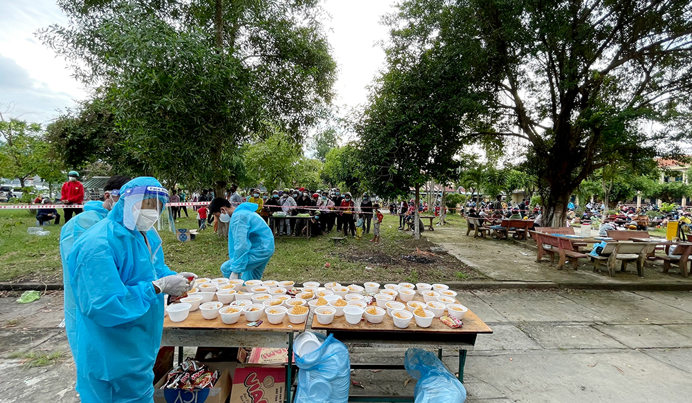 “Người dân về tới cửa ngõ thì phải đón tiếp”
