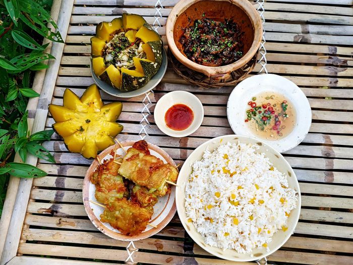 Cặp đôi Bến Tre 'bỏ phố về quê' làm nông trại đẹp như khu du lịch