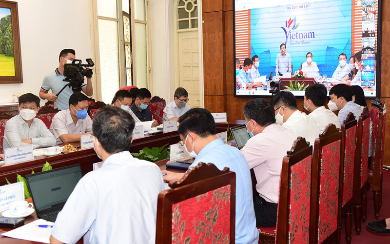 Khởi động du lịch: An toàn đến đâu mở đến đó