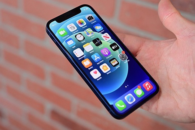 Đại lý xả hàng, iPhone 12 Mini "sập giá" tại Việt Nam