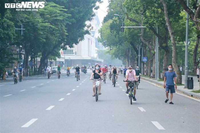 Ban hành quy định tạm thời 'thích ứng an toàn' COVID-19 với 4 cấp độ dịch