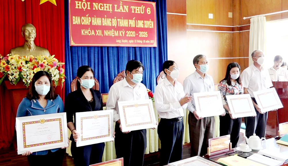 Hội nghị lần thứ 6, Ban Chấp hành Đảng bộ thành phố Long Xuyên khóa XII