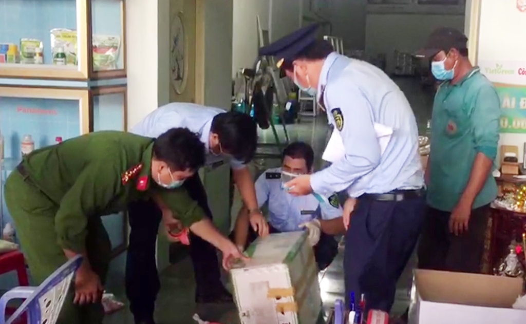 An Giang: Phát hiện gần 3.200 sản phẩm phân bón, thuốc bảo vệ thực vật hết hạn sử dụng và nghi vấn thuộc danh mục cấm sử dụng tại Việt Nam