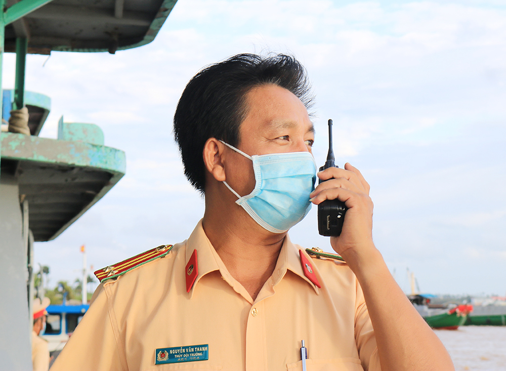 Những đôi mắt trong mùa dịch