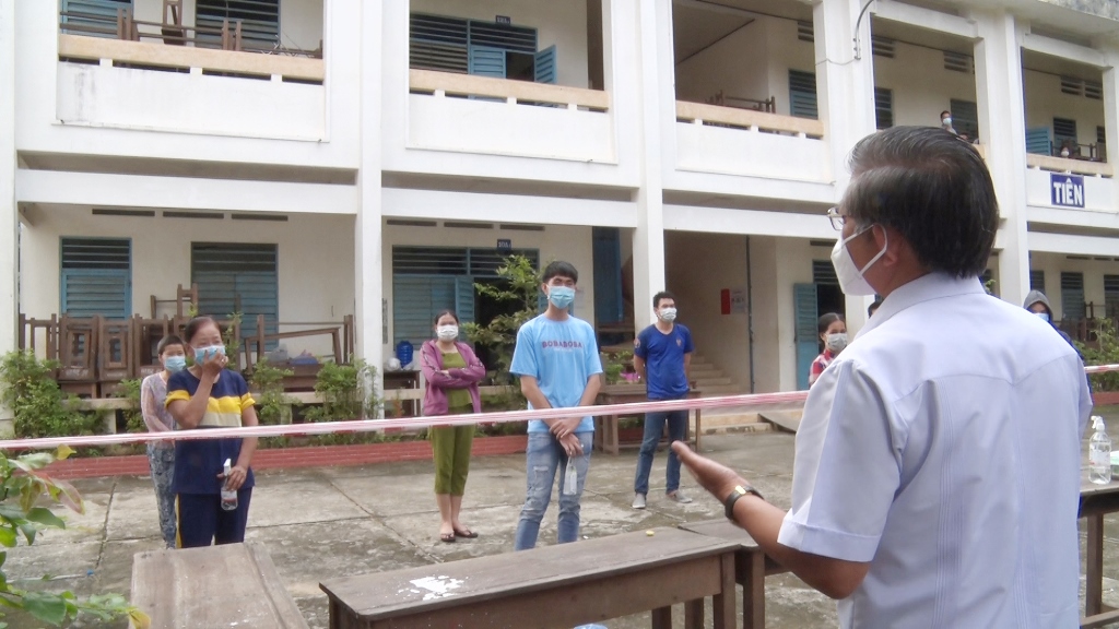 Bí thư Huyện ủy Tri Tôn kiểm tra công tác phòng, chống COVID-19 tại thị trấn Ba Chúc