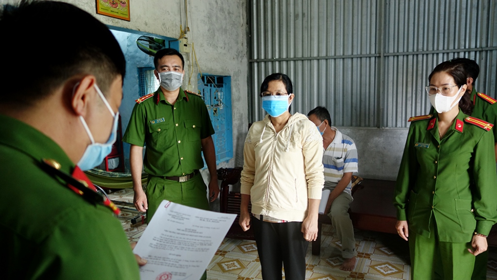 An Giang: Bắt tạm giam 2 đối tượng lừa đảo chiếm đoạt trên 4,7 tỷ đồng ở TX. Tân Châu