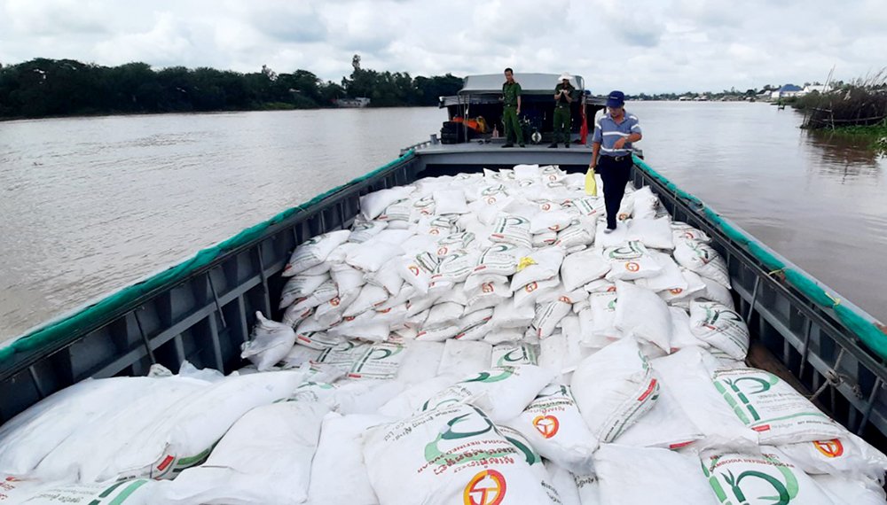 An Giang: Bắt đối tượng liên quan trong vụ buôn lậu 100 tấn đường cát