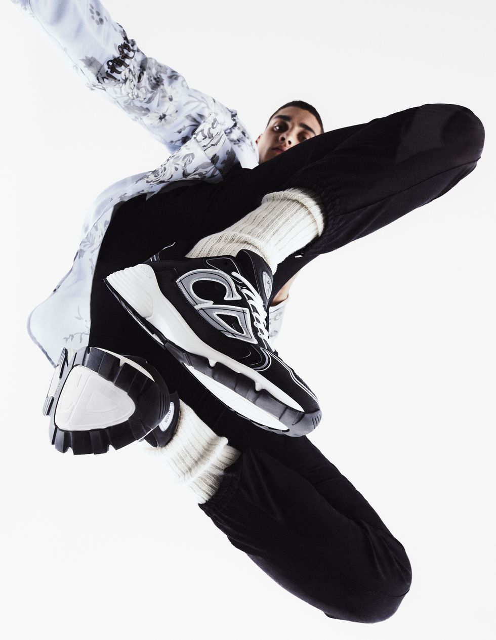 Dior ra mắt đôi giày sneaker đình đám mới nhất