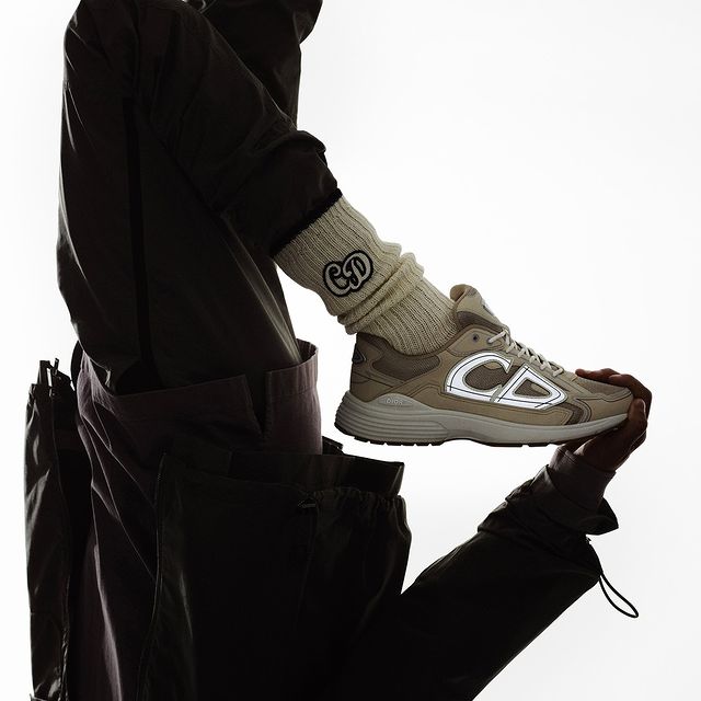 Dior ra mắt đôi giày sneaker đình đám mới nhất