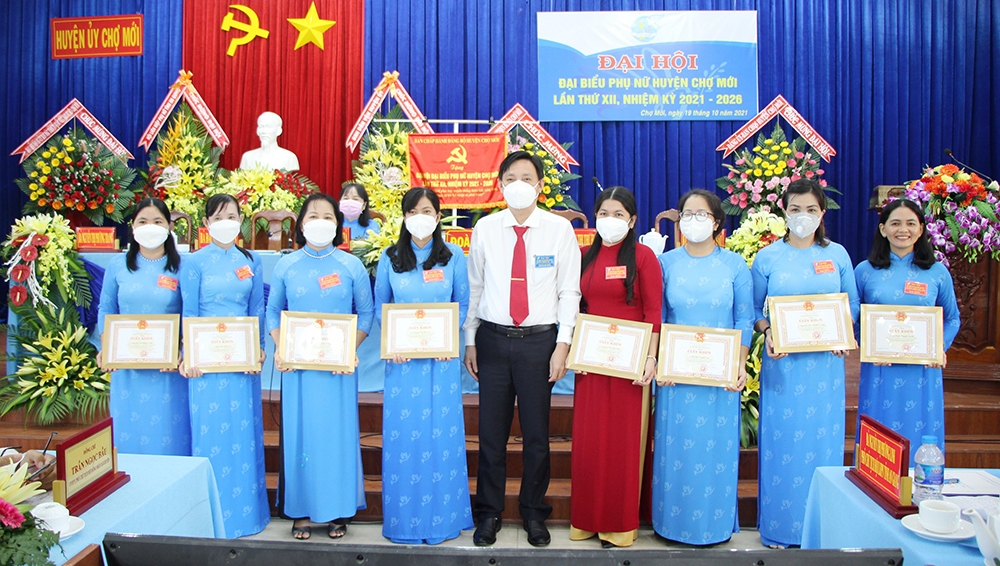 Bà Trần Thị Ngọc Hà tái cử Chủ tịch Hội Liên hiệp Phụ nữ huyện Chợ Mới nhiệm kỳ 2021-2026