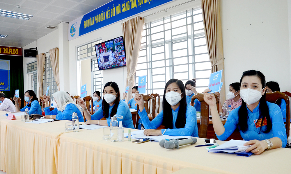 Chị Lê Bích Loan tái đắc cử Chủ tịch Hội Liên hiệp Phụ nữ huyện An Phú, nhiệm kỳ 2021-2026