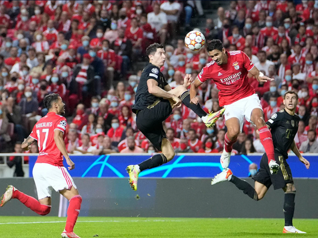 Thắng Benfica 0-4, Bayern kéo dài chuỗi ghi bàn liên tiếp lên 84 trận
