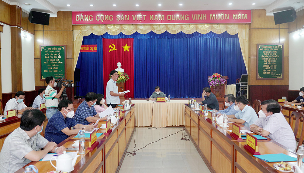 Bí thư Tỉnh ủy An Giang Lê Hồng Quang kiểm tra công tác phòng, chống dịch bệnh COVID-19 tại huyện Chợ Mới