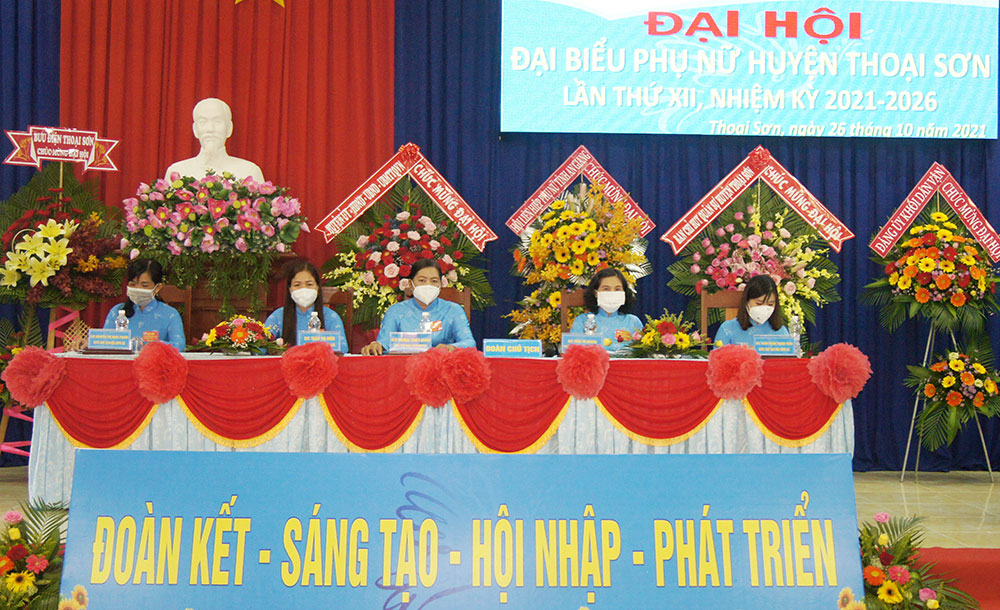 Bà Dương Triết Minh tái đắc cử Chủ tịch Hội Liên hiệp Phụ nữ huyện Thoại Sơn nhiệm kỳ 2021-2026
